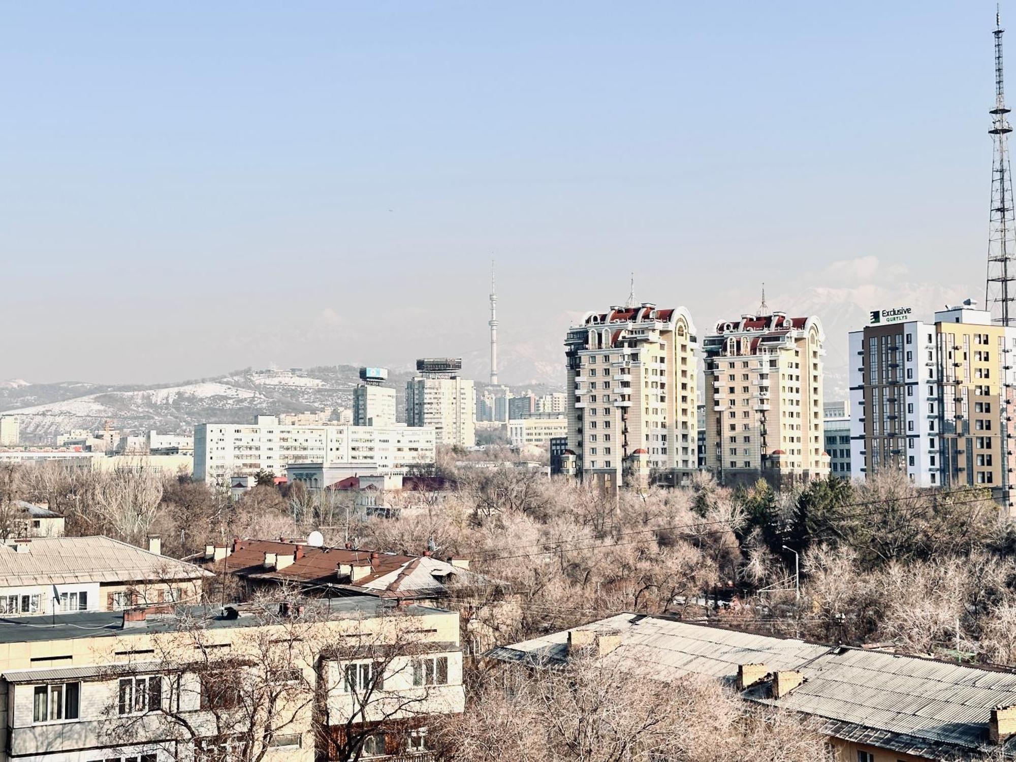 3 Ком Квартира На Абая Сейфуллина Almatî Exterior foto