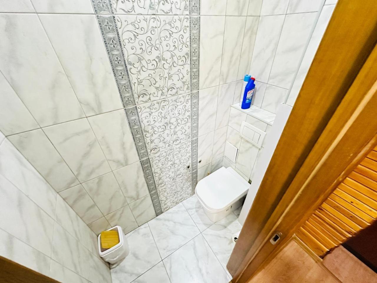 3 Ком Квартира На Абая Сейфуллина Almatî Exterior foto